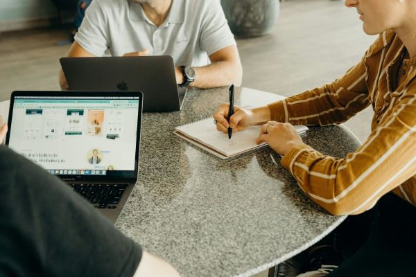 Top critères pour sélectionner une agence SEO à Nice efficacement